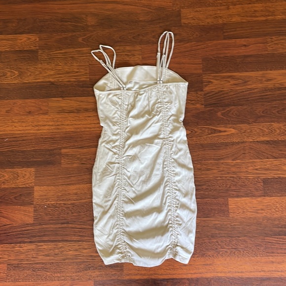 Mini "paper bag" dress - Picture 4 of 6